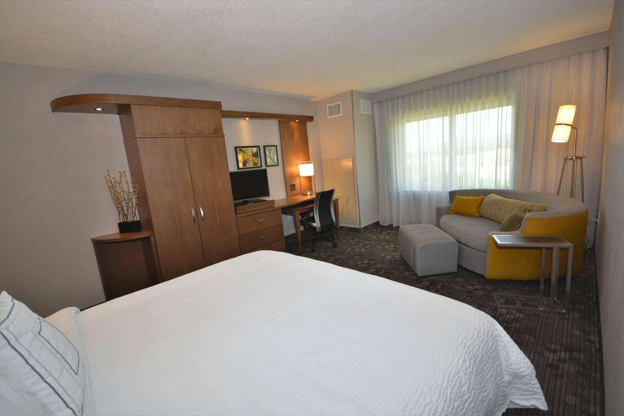 Courtyard By Marriott Asheville Airport Letcher megye Kültér fotó