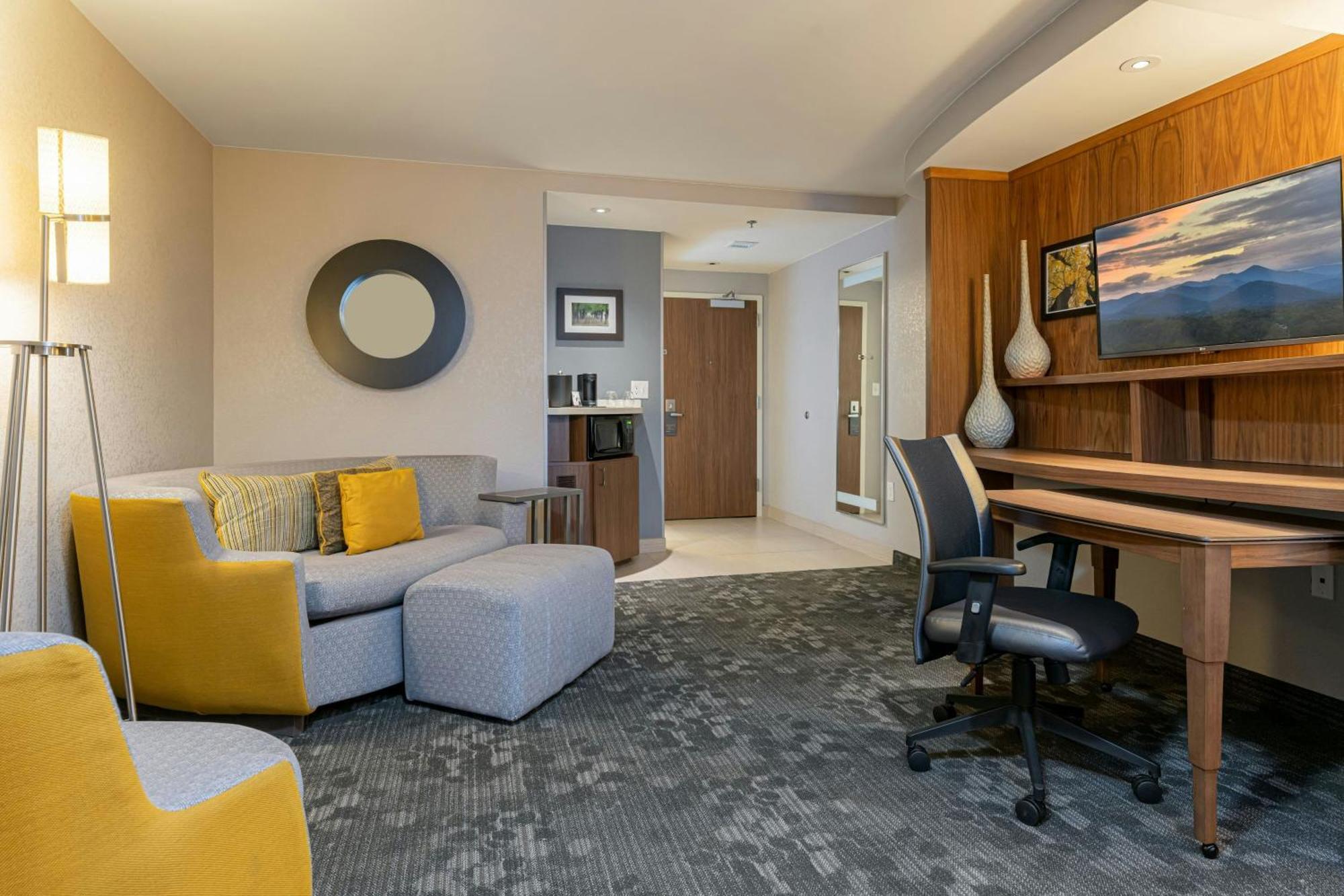 Courtyard By Marriott Asheville Airport Letcher megye Kültér fotó